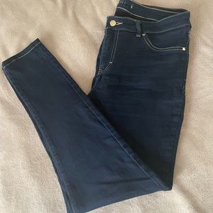 Skinny jean jeggings! Jennifer Lopez Brand, Size 14. Used and in good condition.